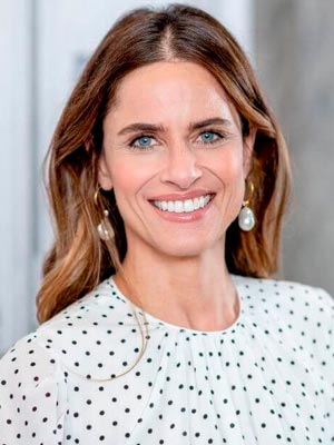 Аманда Пит в роли Мел Купер